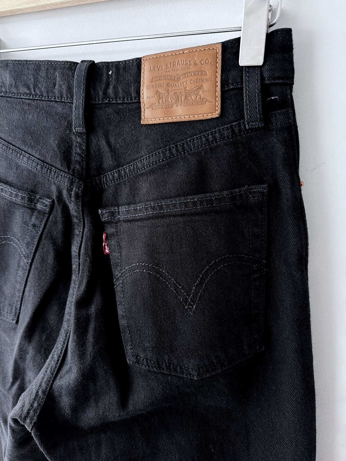 Women’s Levi’s High Waisted Ribcage Straight Fit Jeans In Black - W25/L27 - 3749