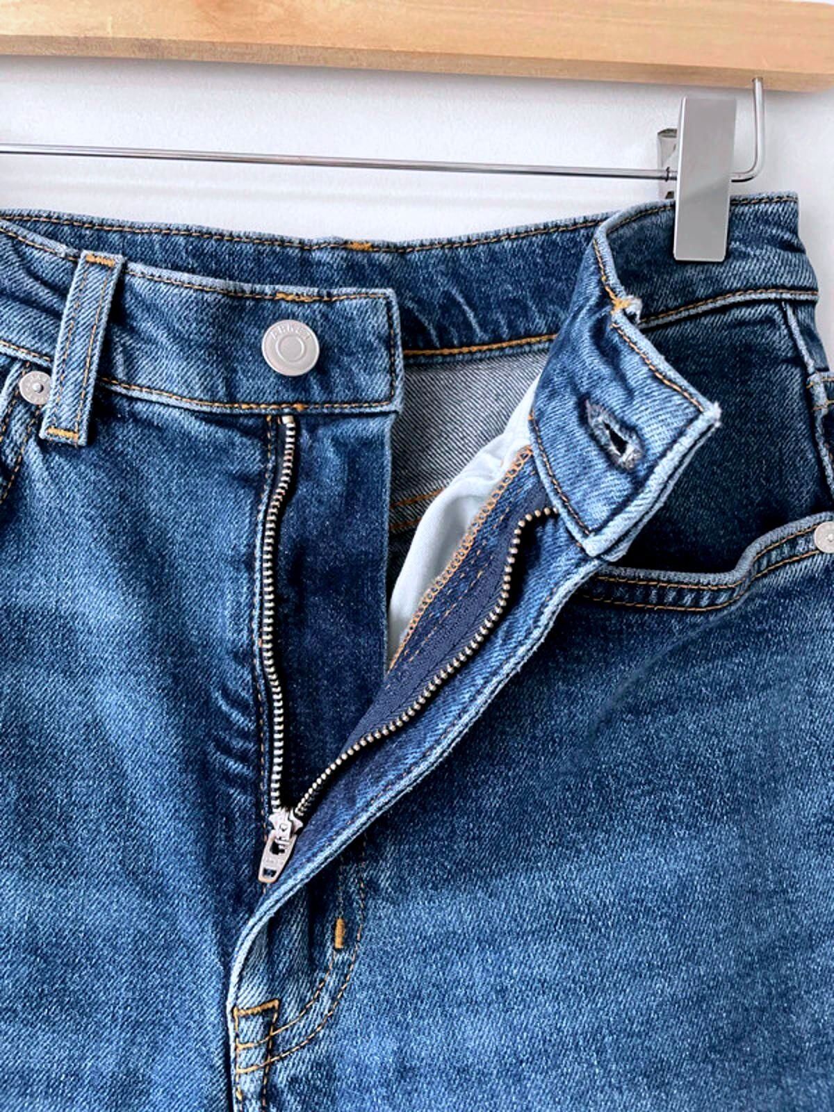 Women’s Arket High Waisted Bootcut Fit Jeans In Navy - W25/L32 - 2001