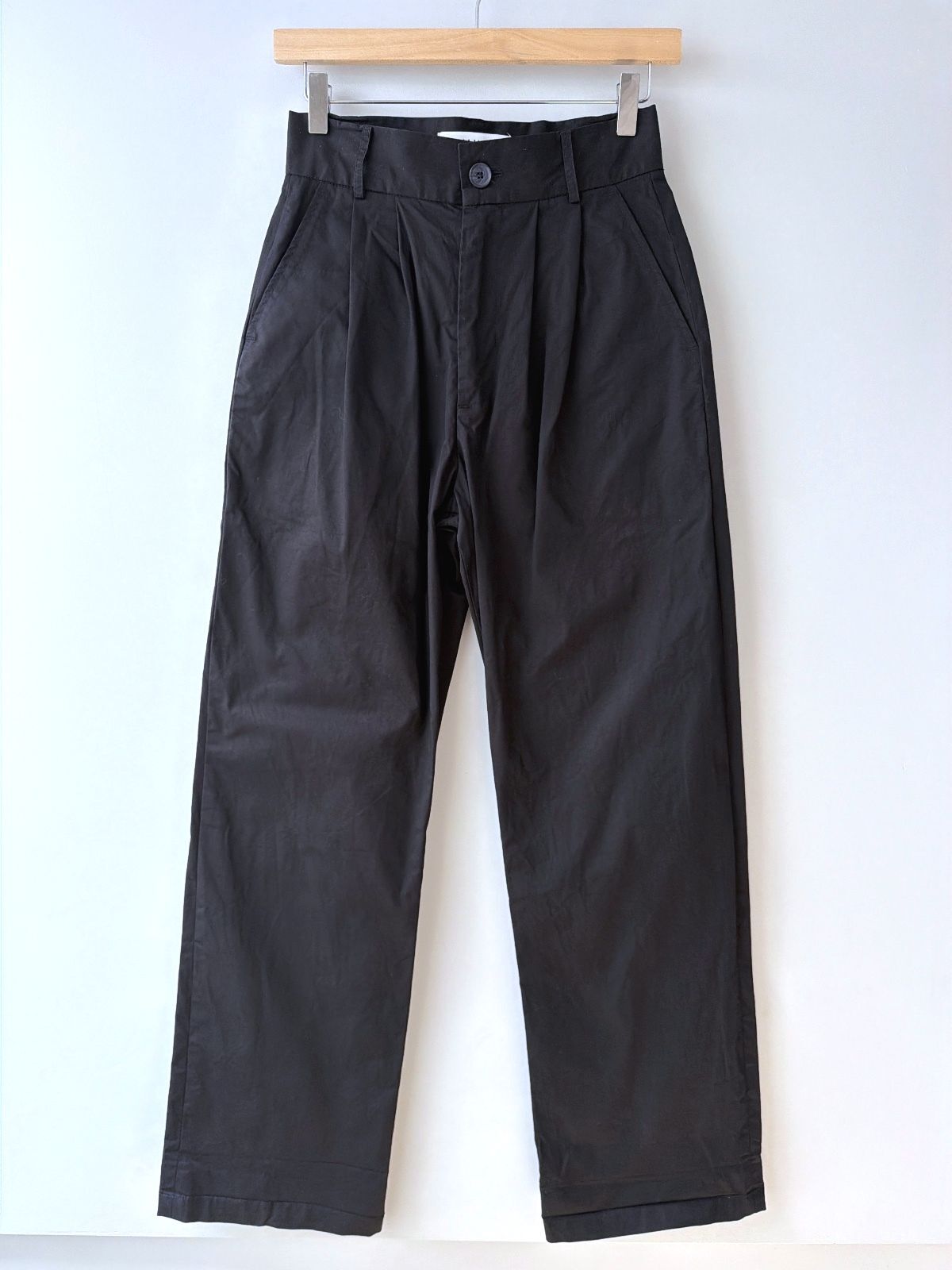 Women’s Omnes High Waist Straight Leg Pleated Trousers In Black - W27/L29 - 3572