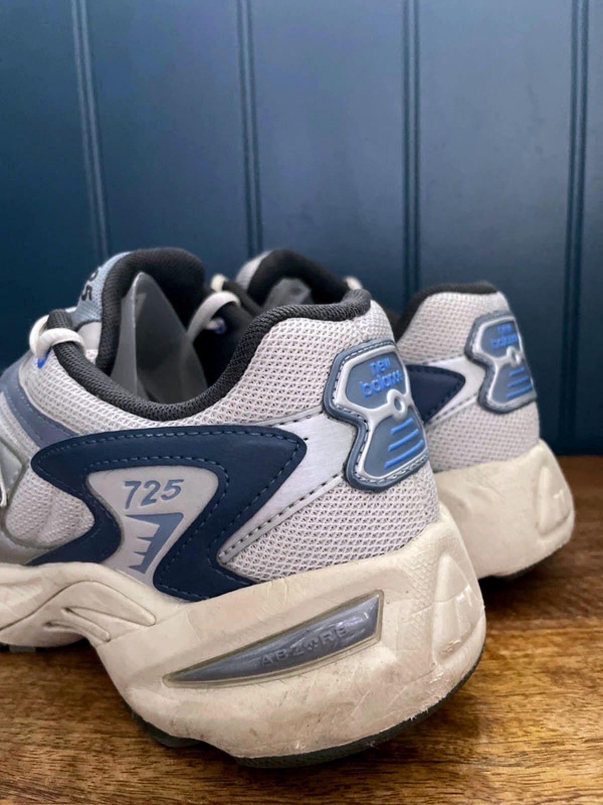 Men’s New Balance 725 chunky sole trainers in grey - uk9.5 - 2131