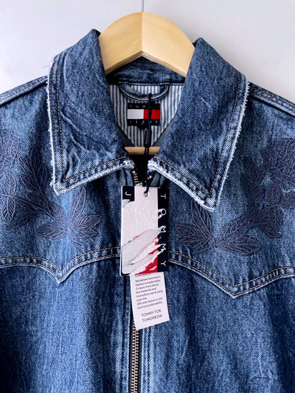 Women’s Tommy Hilfiger Embroidered Detail Denim Jacket In Navy - Small -2432