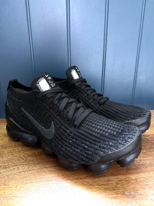 Women's Nike Air VaporMax Flyknit 3 Core Trainers In Black - UK6.5 - 3537