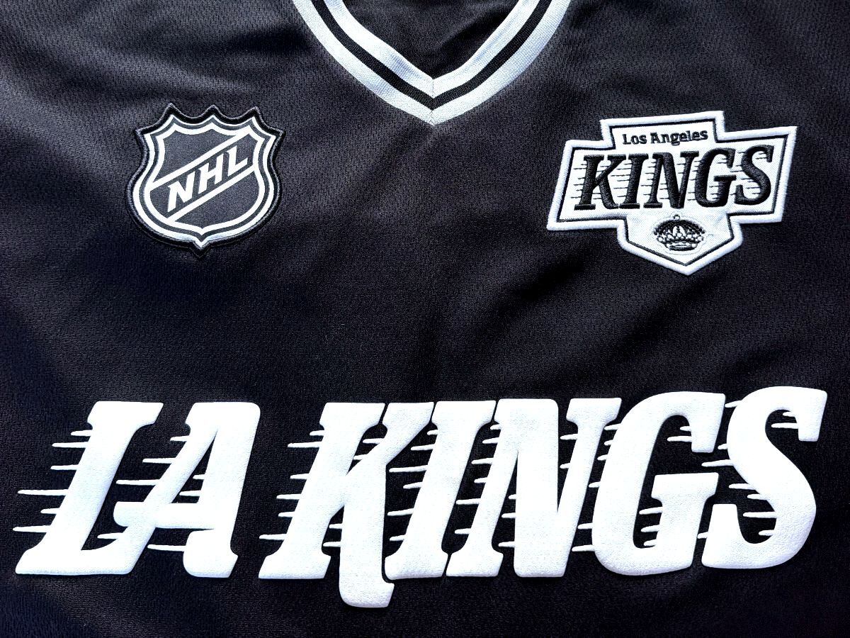 Unisex NHL Los Angeles Kings Ice Hockey Jersey Top in Black - Medium - 3773