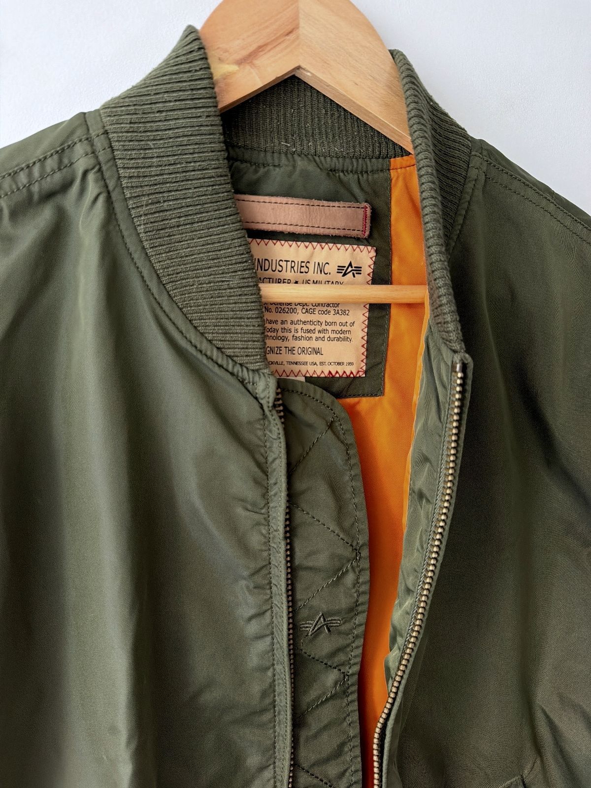Men’s Alpha Industries MA-1 Bomber Jacket In Khaki - Medium - 3638