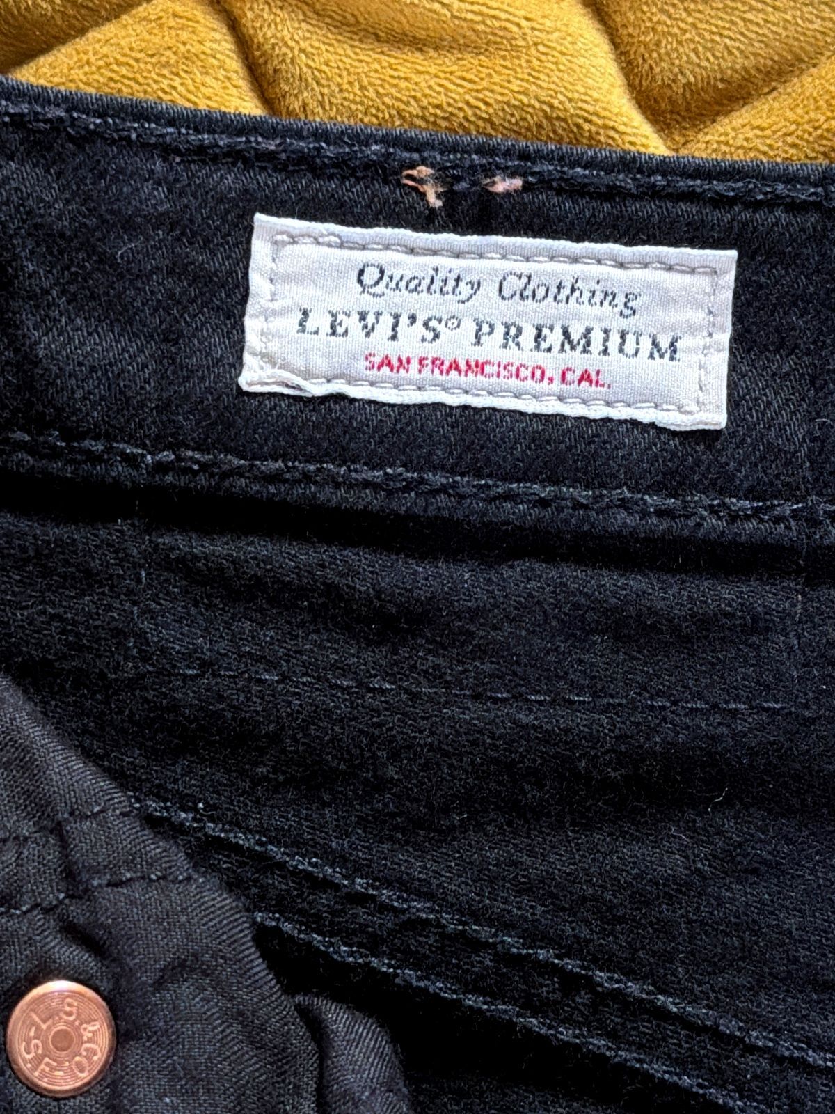 Women’s Levi’s High Waisted Ribcage Straight Fit Jeans In Black - W25/L27 - 3749