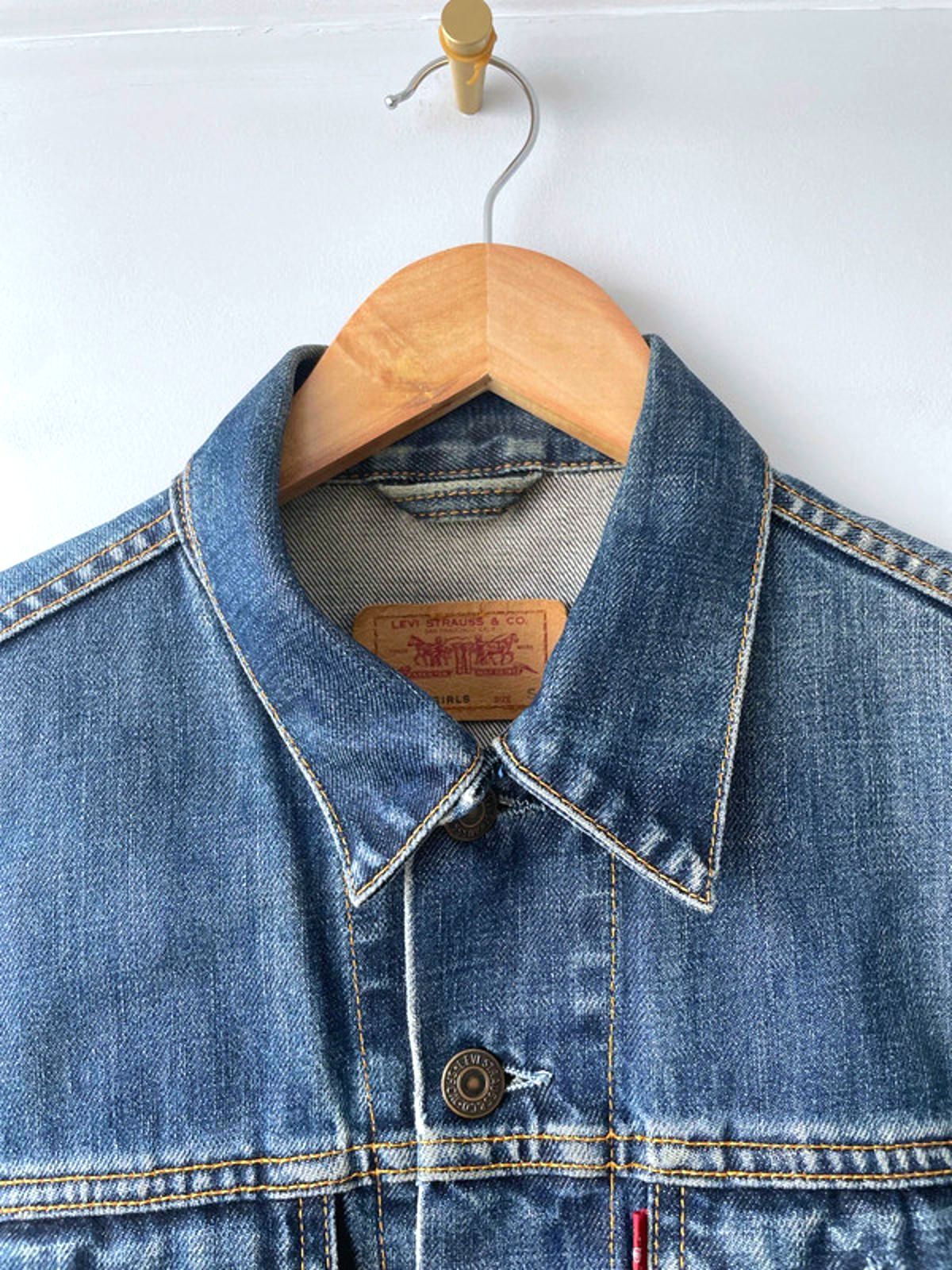 Women’s Levi’s Premium Denim Trucker Jacket In Navy - Small - 2143