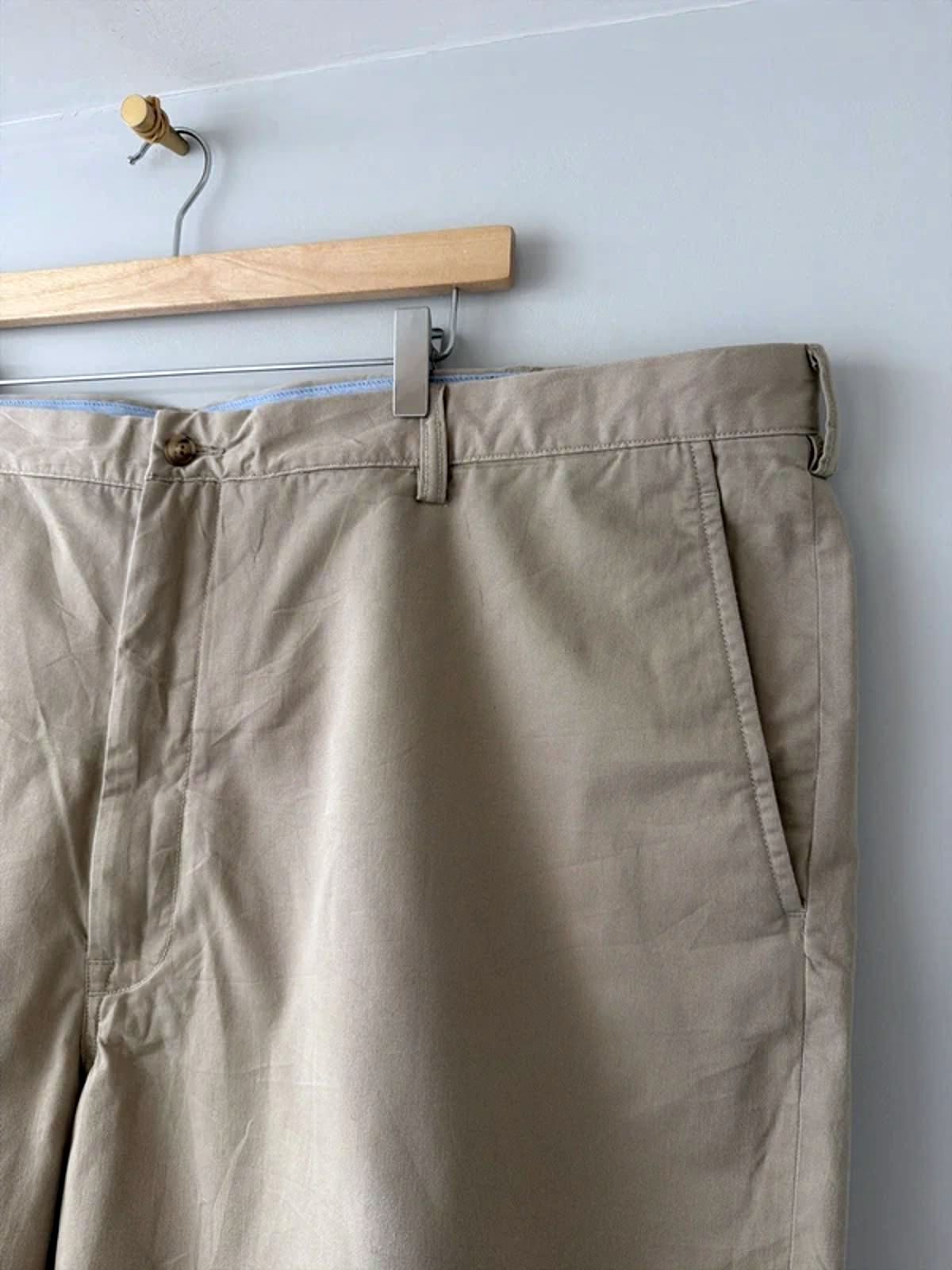 Men’s Ralph Lauren Stretch Classic Fit Chino Shorts in Beige - W48 - 3275