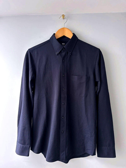Men’s Uniqlo slim fit shirt with chest pocket  - Small - 0388