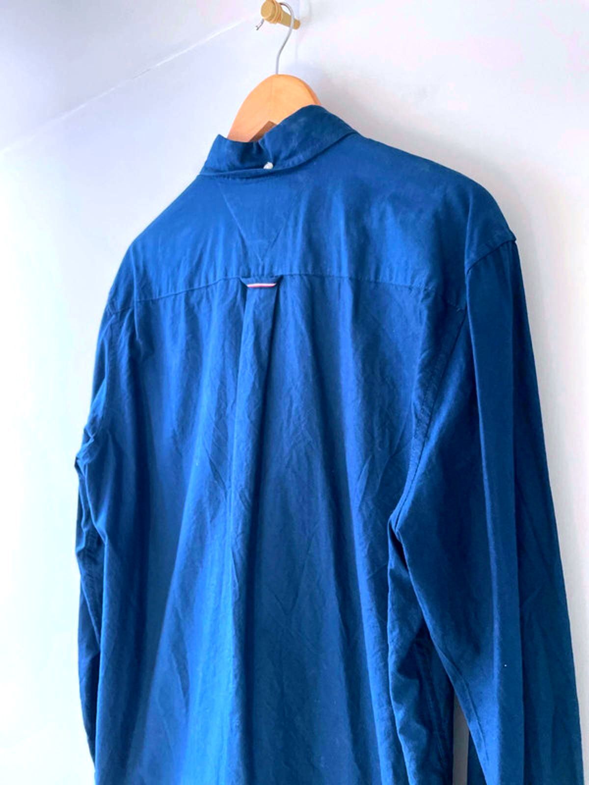 Men’s Tommy Hilfiger Button Down Collar Shirt in Navy - Large - 2568