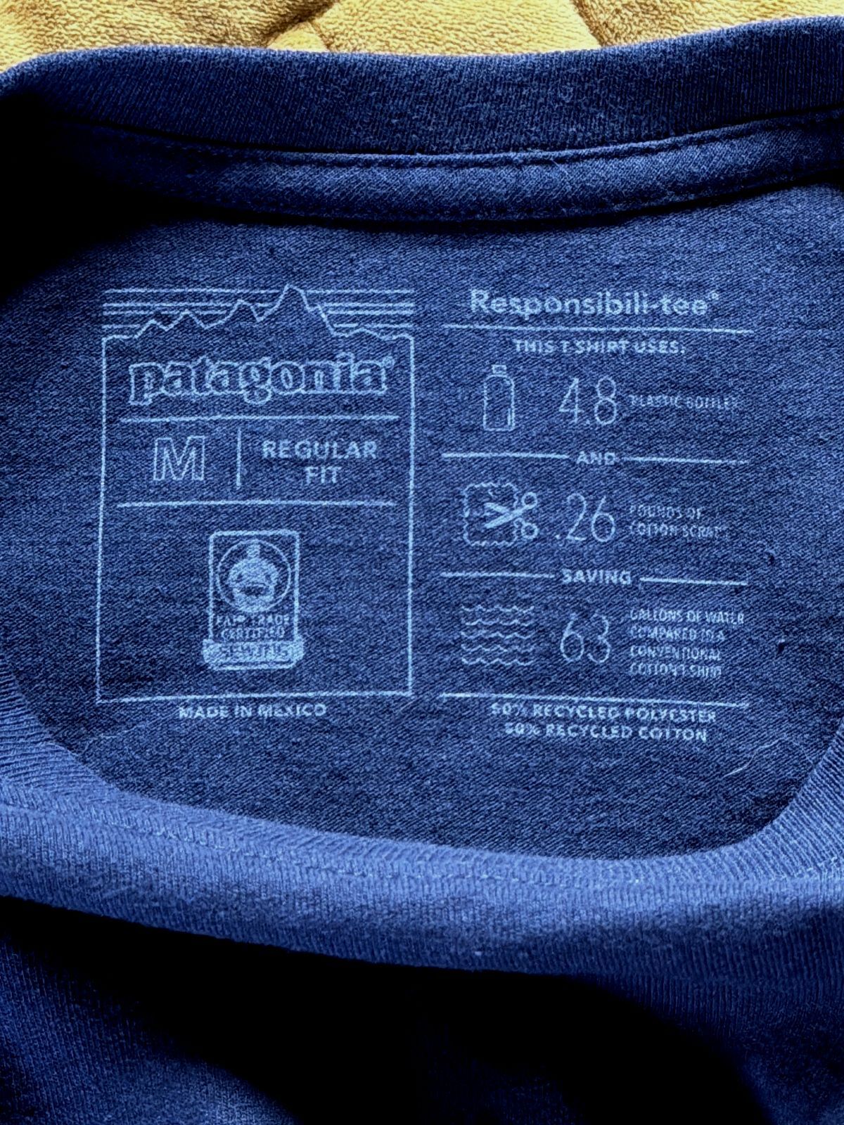 Men’s Patagonia Long Sleeve Logo Crew Neck T-Shirt In Navy - Medium - 3722