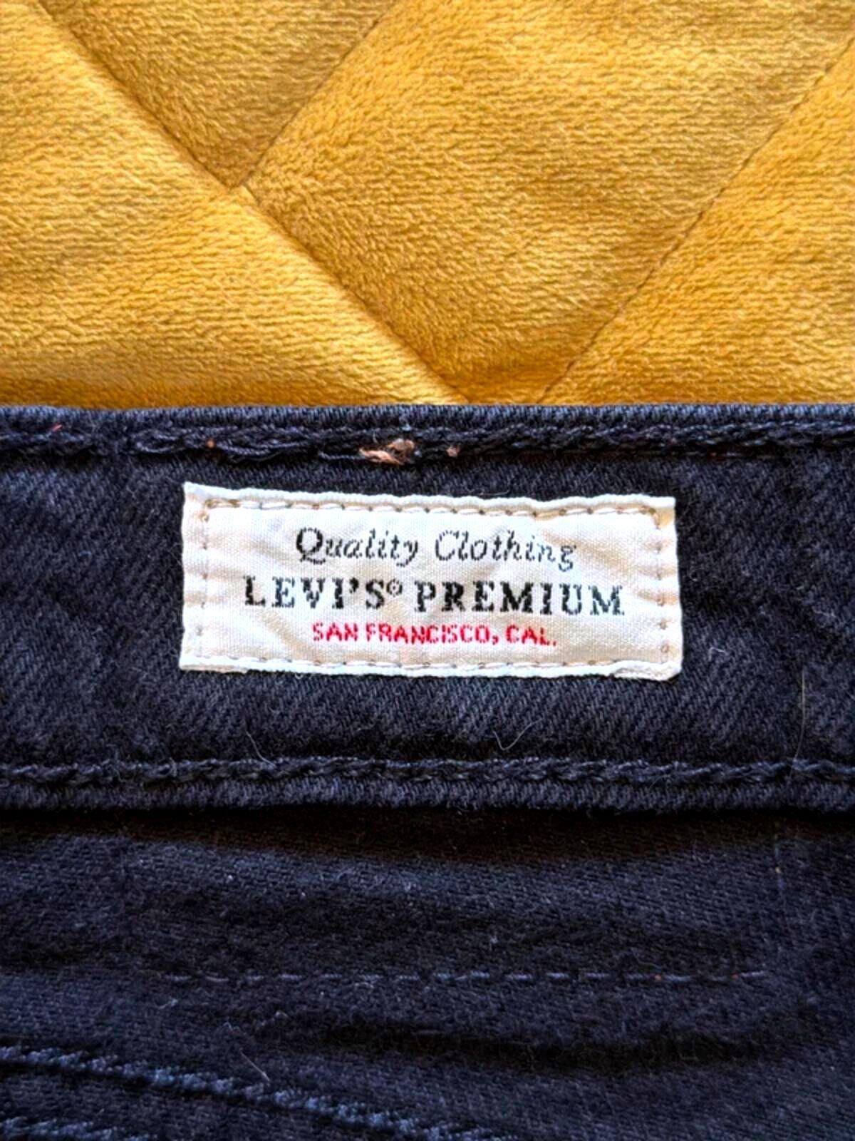 Women’s Levi’s Ribcage Straight High Waisted Fit Jeans In Black - W28/L27 - 3554