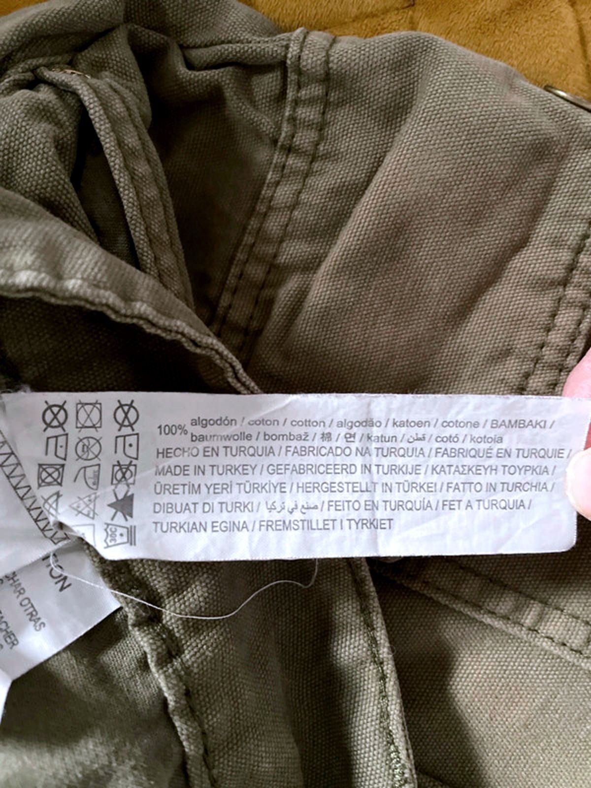 Women's Pull and Bear Baggy Fit Cargo Trousers in Khaki - W32/L29 - 2754