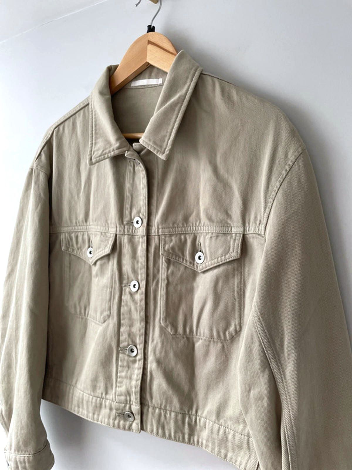 Women’s Uniqlo Cropped Oversized Fit Denim Jacket In Beige - Medium - 2027