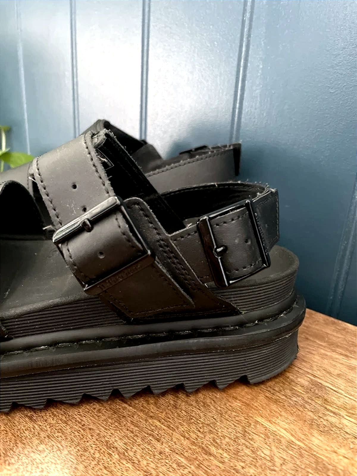 Women’s Dr Martens Voss Chunky Sole Sandals In Black - UK 7 - 3045