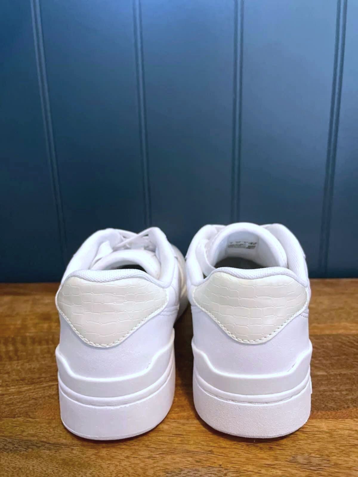 Women’s Lacoste T-Clip Premium Leather Trainers in White - UK4 - 3097
