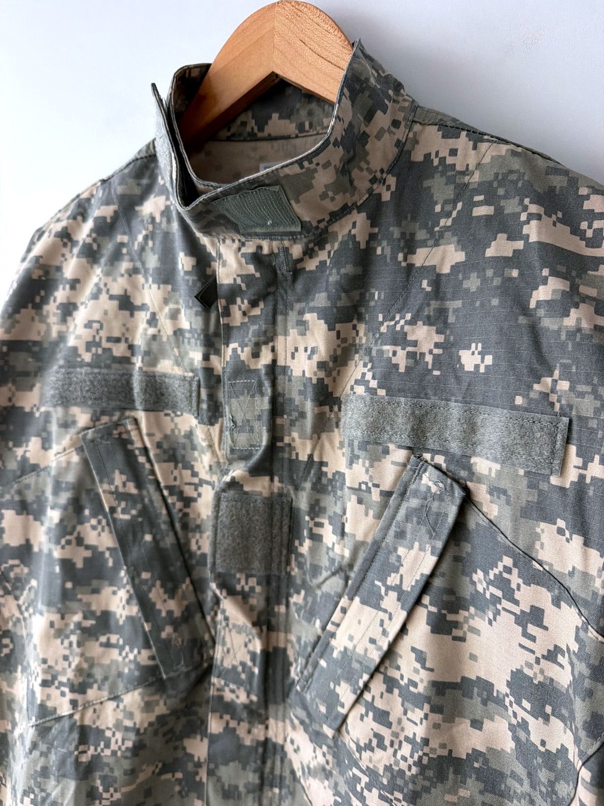 Men’s Genuine US Army Combat Tactical Jacket In Camouflage - Medium - 3798