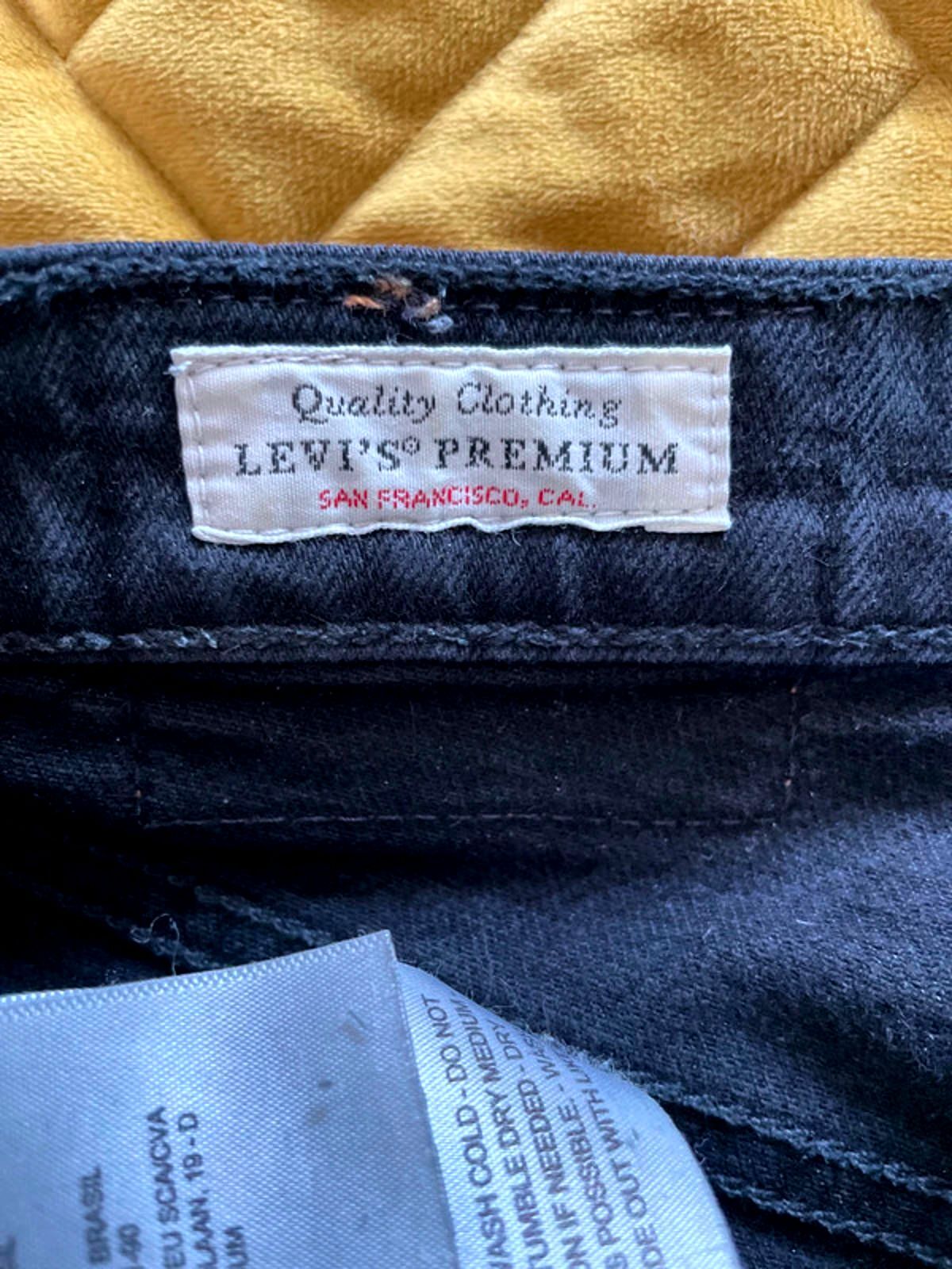 Women’s Levi’s High Waisted Ribcage Straight Fit Jeans In Black - W24/L26 - 2270
