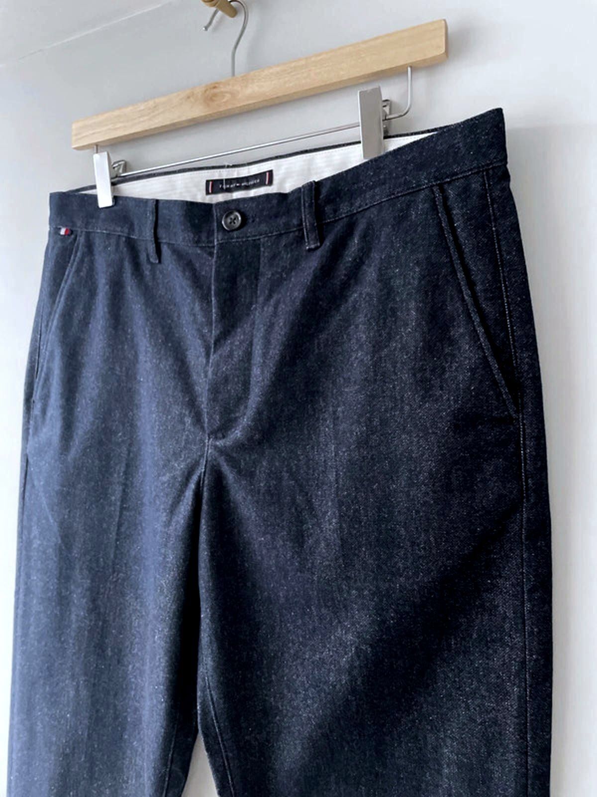 Men’s Tommy Hilfiger Denton Straight Fit Chino Trousers In Navy - W32/L32 - 2492