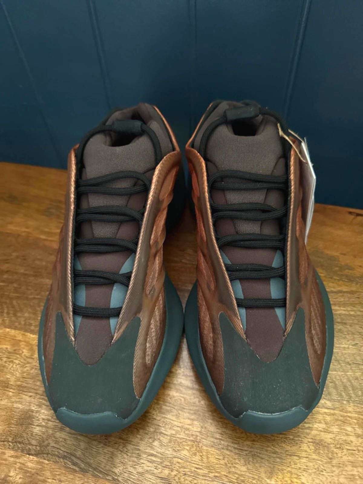 Men’s Yeezy 700 V3 Copper Fade Chunky Sole Trainers - Uk7.5 - 1295