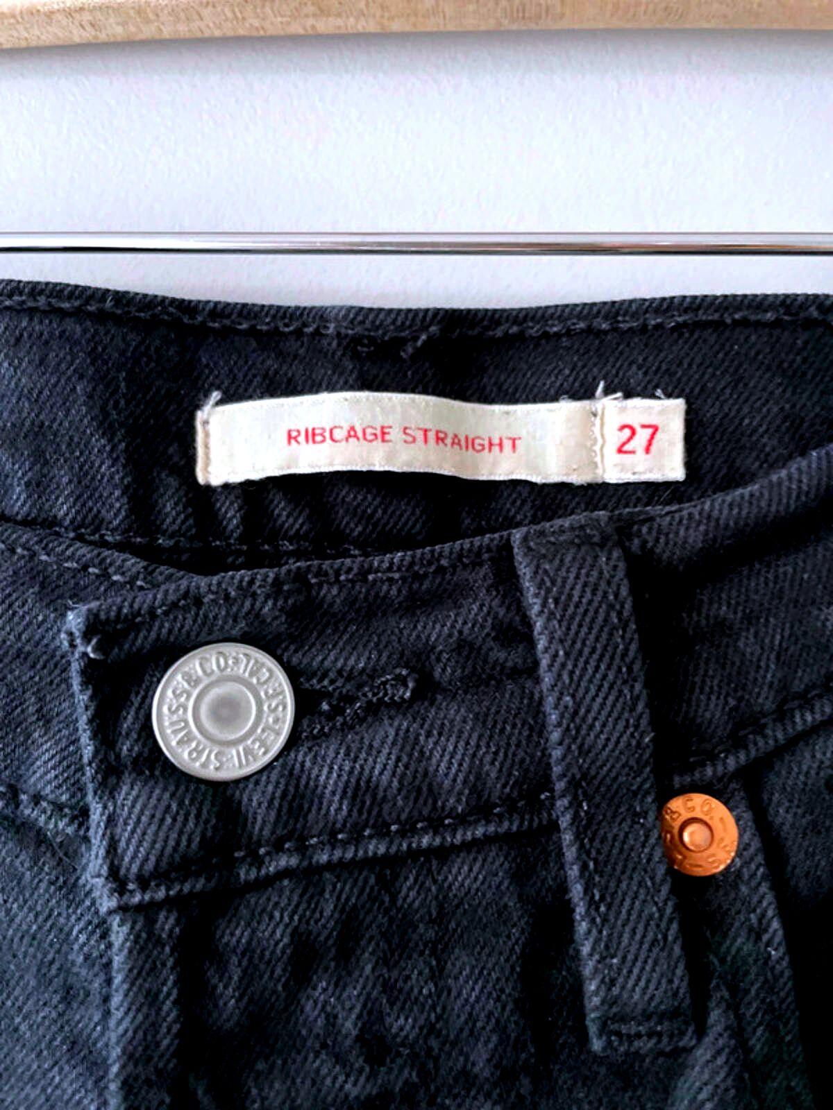 Women’s Levi’s Ribcage High Waisted Straight Fit Jeans In Black - W27/L26 - 1897