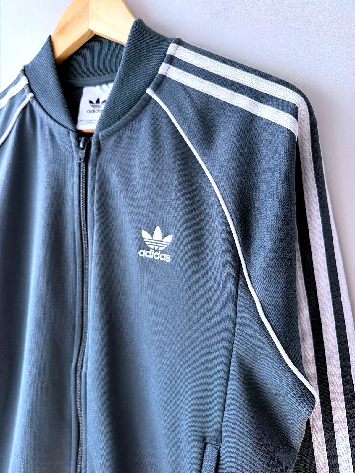 Men's Adidas Originals Track Jacket In Grey - Medium - 3591