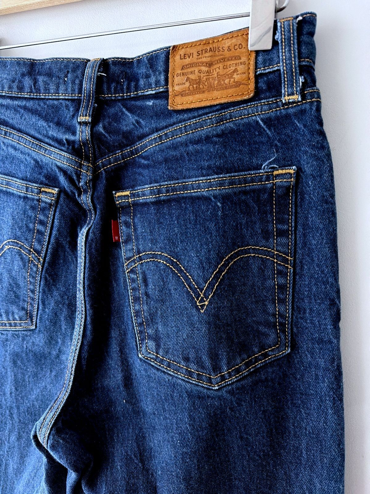Women’s Levi’s High Waisted Ribcage Bootcut Fit Jeans In Navy- W27/L31 - 3746