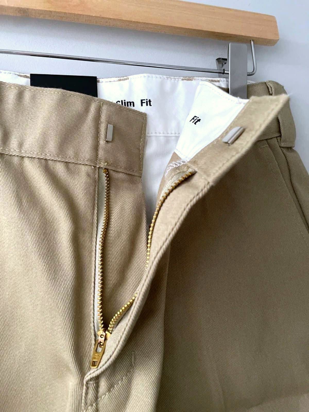 Women’s Dickies Slim Fit High Waist Shorts in Beige - W29/L11 - 2886