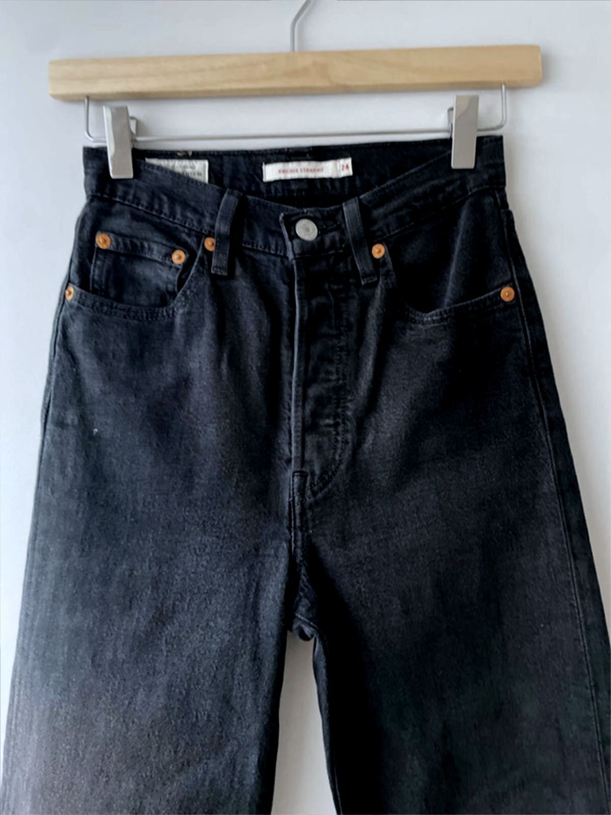 Women’s Levi’s High Waisted Ribcage Straight Fit Jeans In Black - W24/L27 - 2791