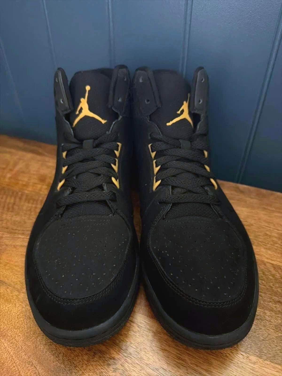 Men’s Nike Air Jordan 1 Flight 3 Basketball Trainers In Black - Uk9.5 - 3300