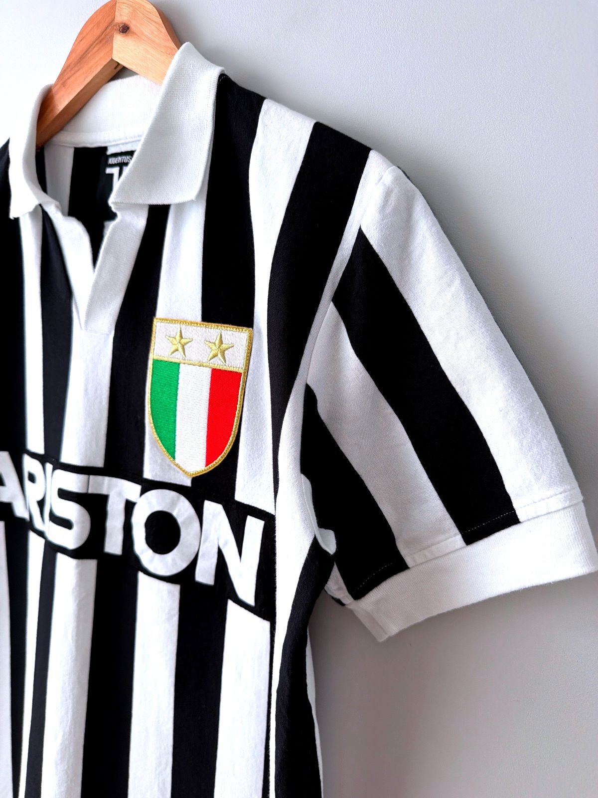 Mens Juventus 1984/85 Vintage Striped Football Jersey Top - Medium - 3567