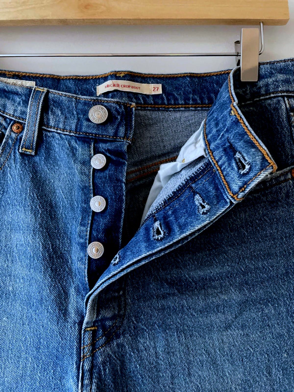 Women’s Levi’s High Waisted Ribcage Crop Boots Fit Jeans In Navy - W27/L27 -2760