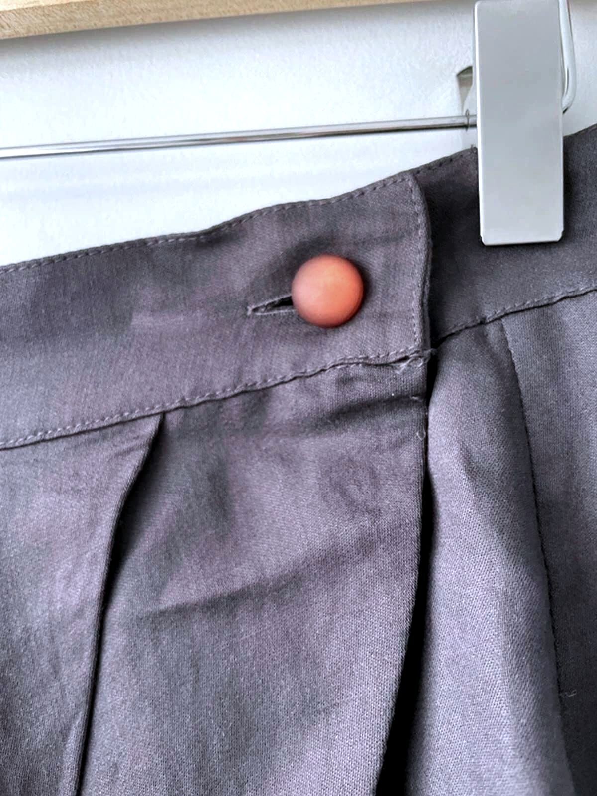 Women’s Max Mara Made In Italy Linen Tulip Skirt  - W26/L22 - 3068