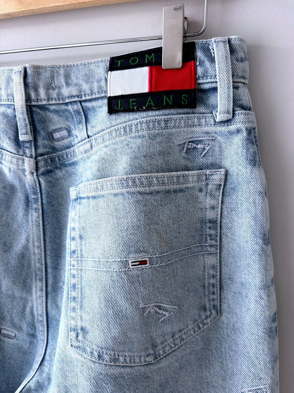 Womens Tommy Hilfiger Embroidered Logo High Rise Tapered Jeans - W29/L29 - 3832