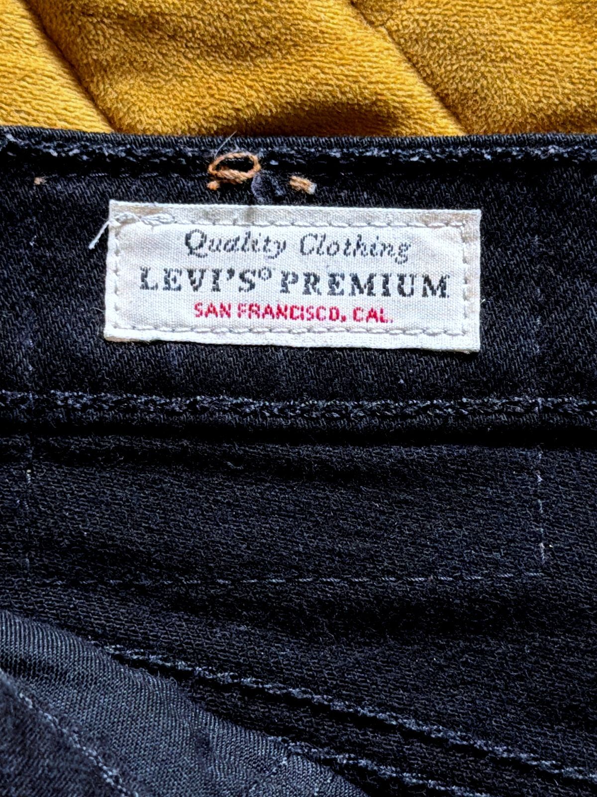 Women’s Levi’s High Waisted Ribcage Straight Fit Jeans In Black- W29/L29’- 3741