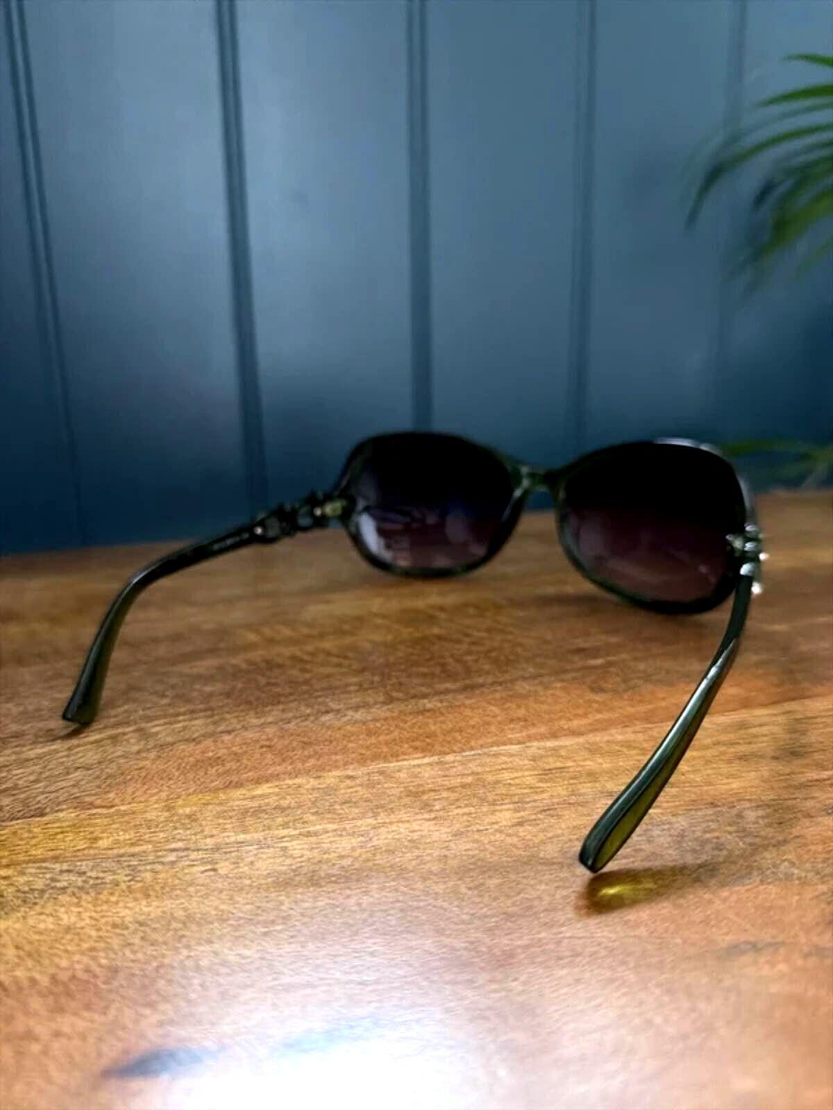 Women’s Dolce & Gabbana Round Frame Tortoise Shell Sunglasses In Green - 3352