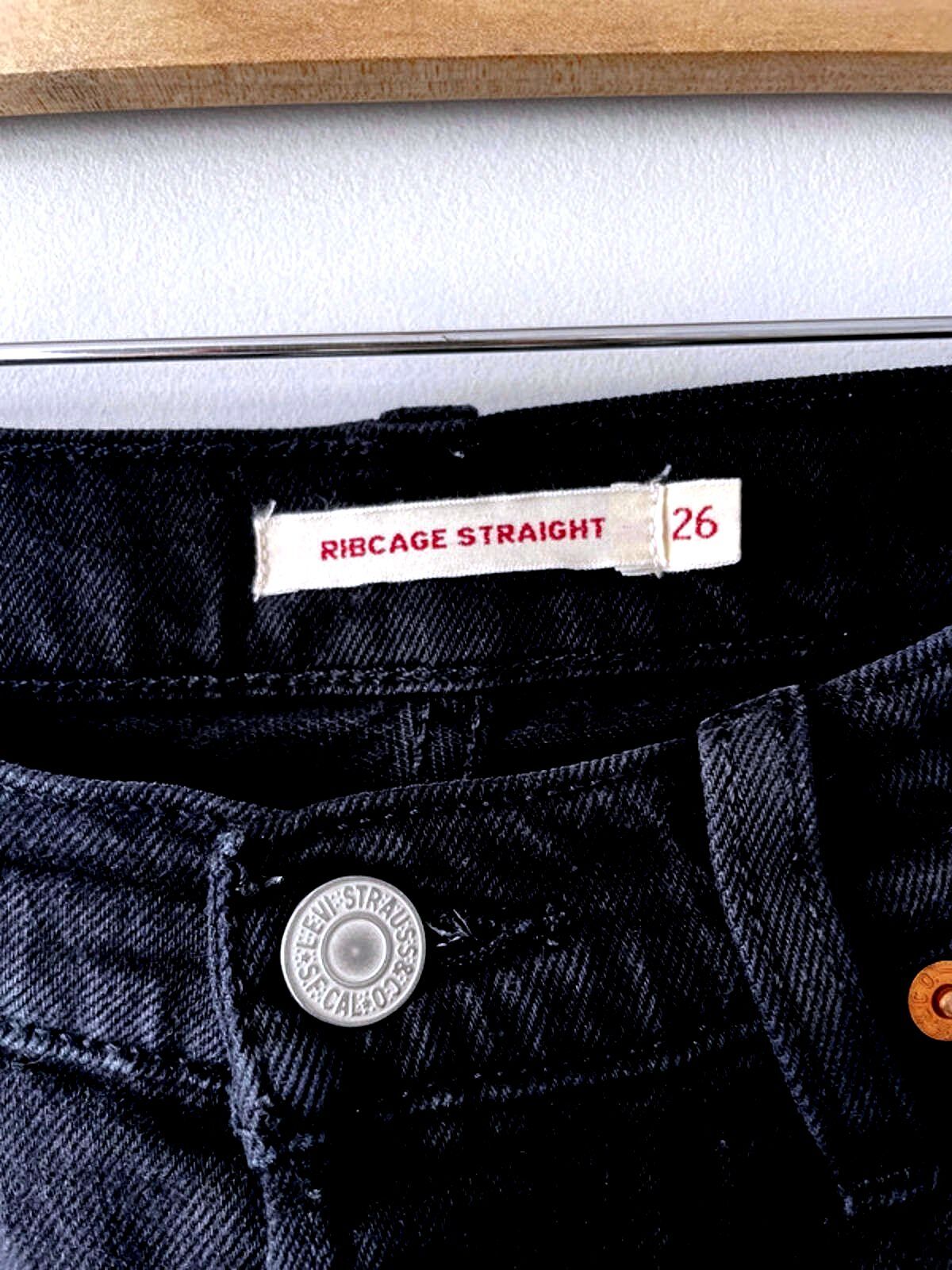 Women’s Levi’s High Waisted Ribcage Straight Fit Jeans In Black - W26/L27 -1848
