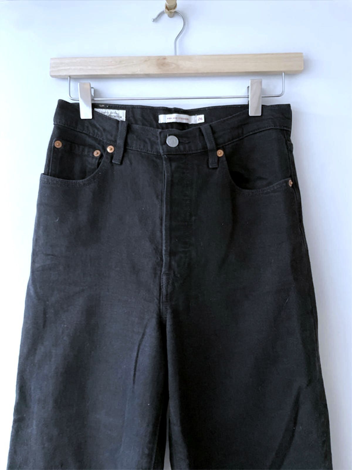 Women’s Levi’s High Waisted Ribcage Straight Fit Jeans In Black - W26/L27 - 2758