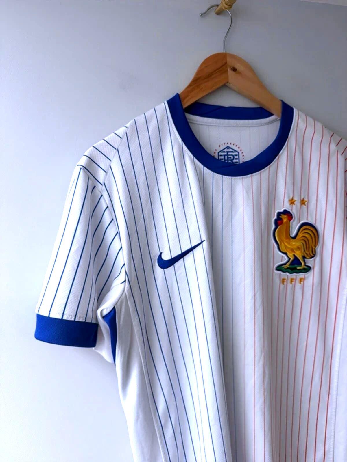 Men’s France 2024/25 Football Shirt Top - Medium - 3546