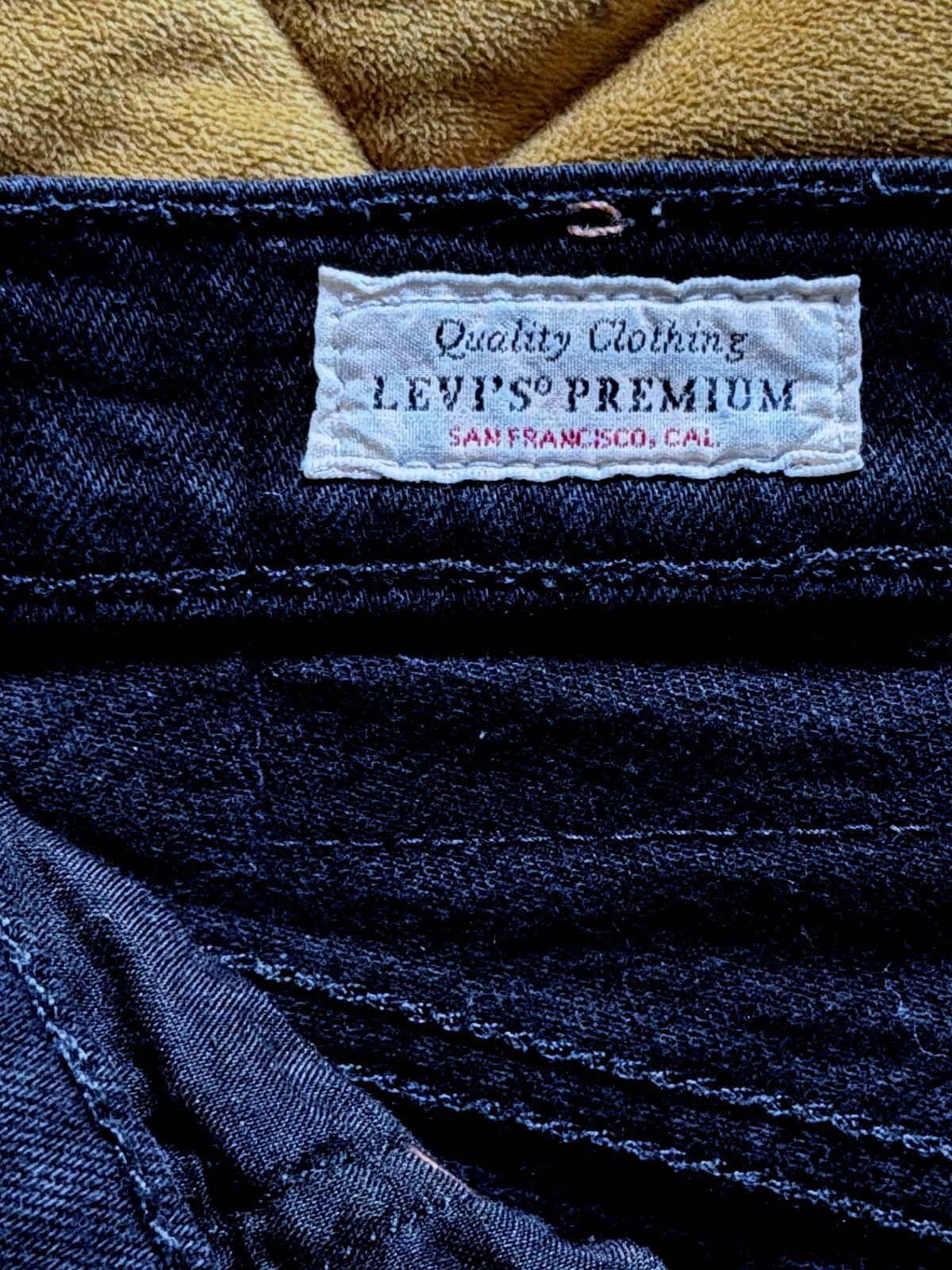 Women’s Levi’s High Waisted Ribcage Straight Fit Jeans In Black - W28/L29 - 3742