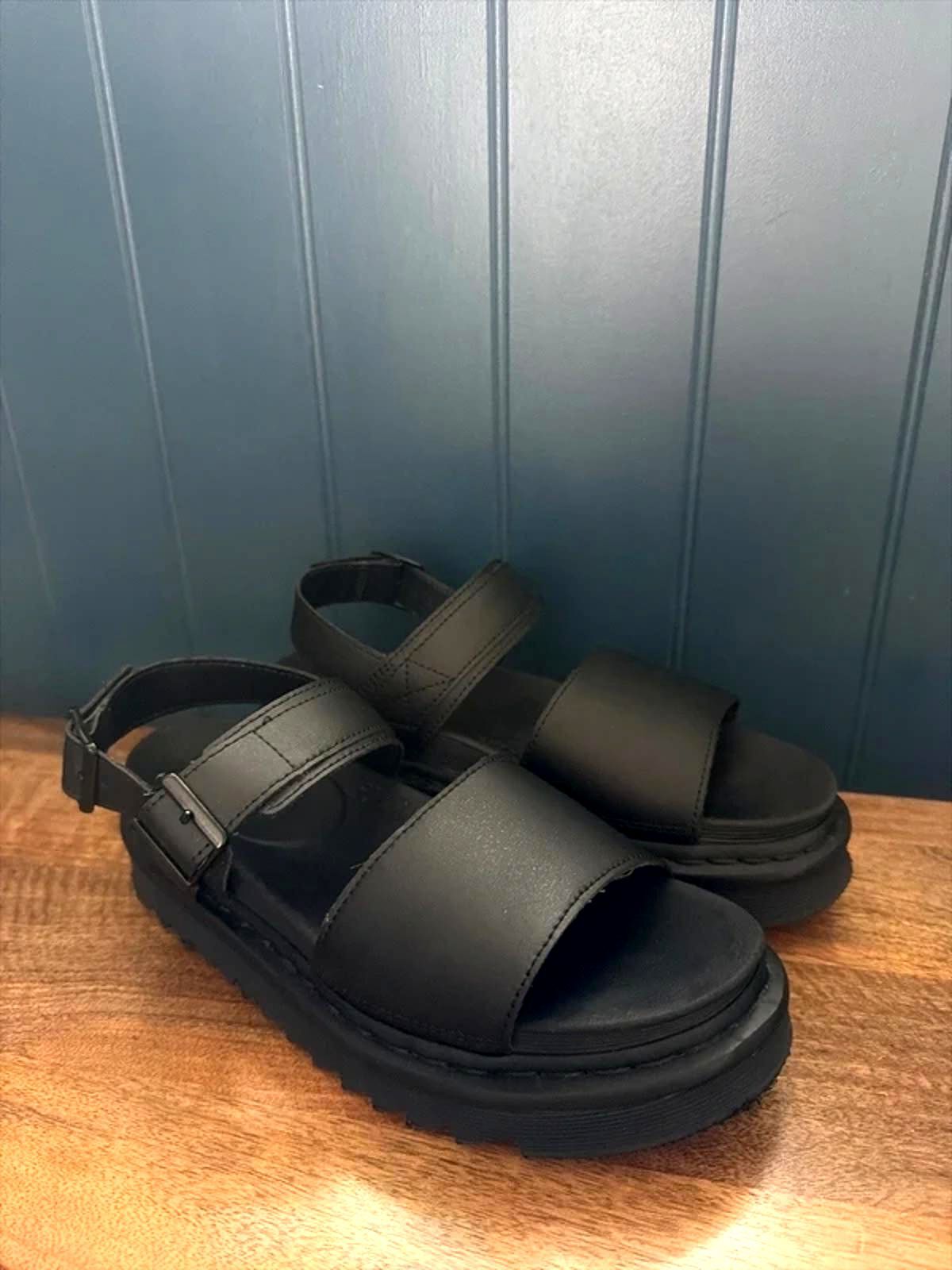 Women’s Dr Martens Voss Chunky Sole Sandals in Black - Uk6.5 - 3284