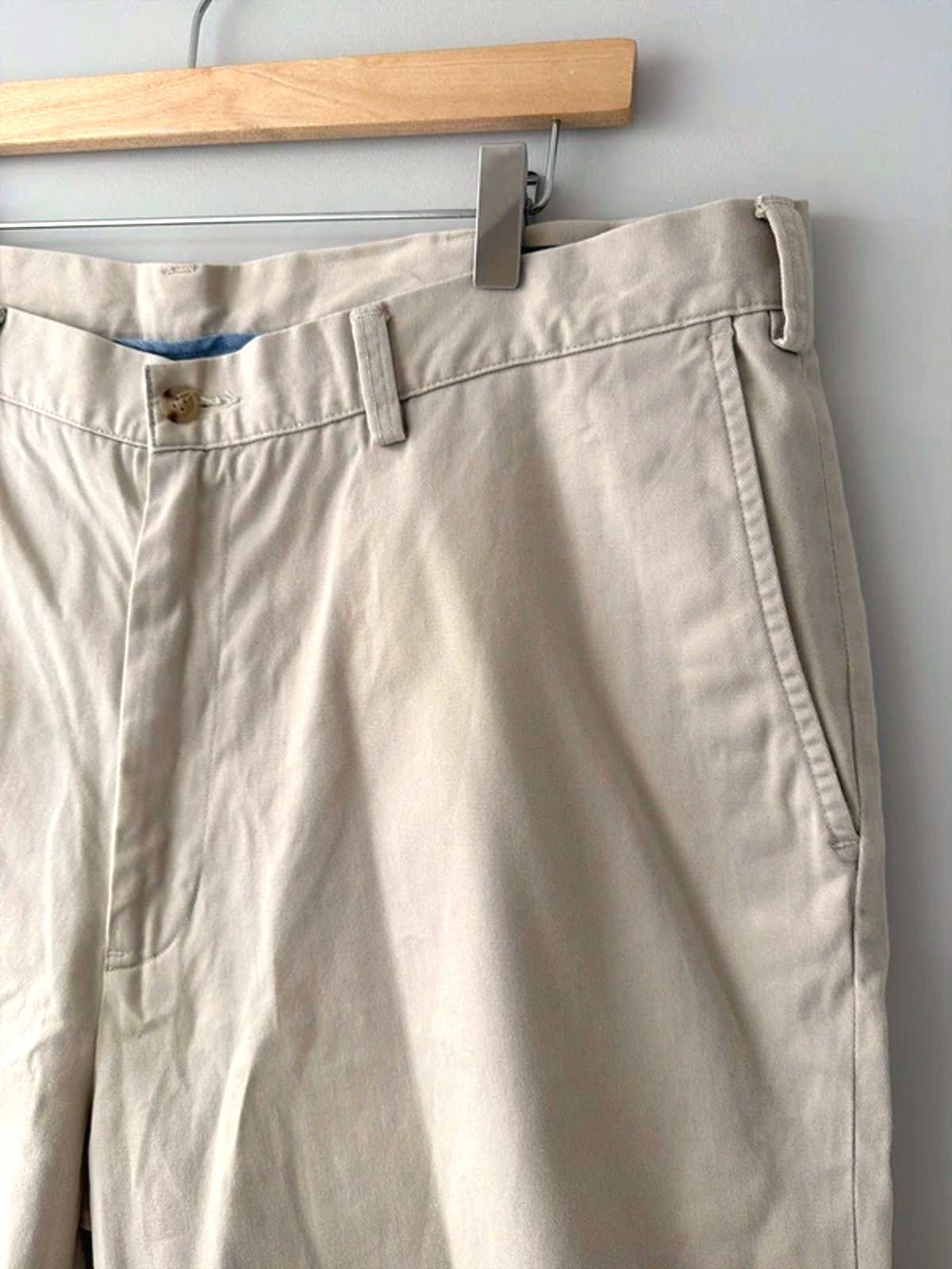Men’s Ralph Lauren Classic Fit Chino Shorts in Beige - W38 - 3260
