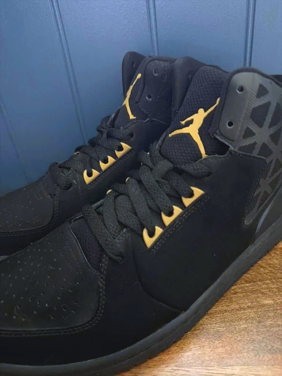 Men’s Nike Air Jordan 1 Flight 3 Basketball Trainers In Black - Uk9.5 - 3300