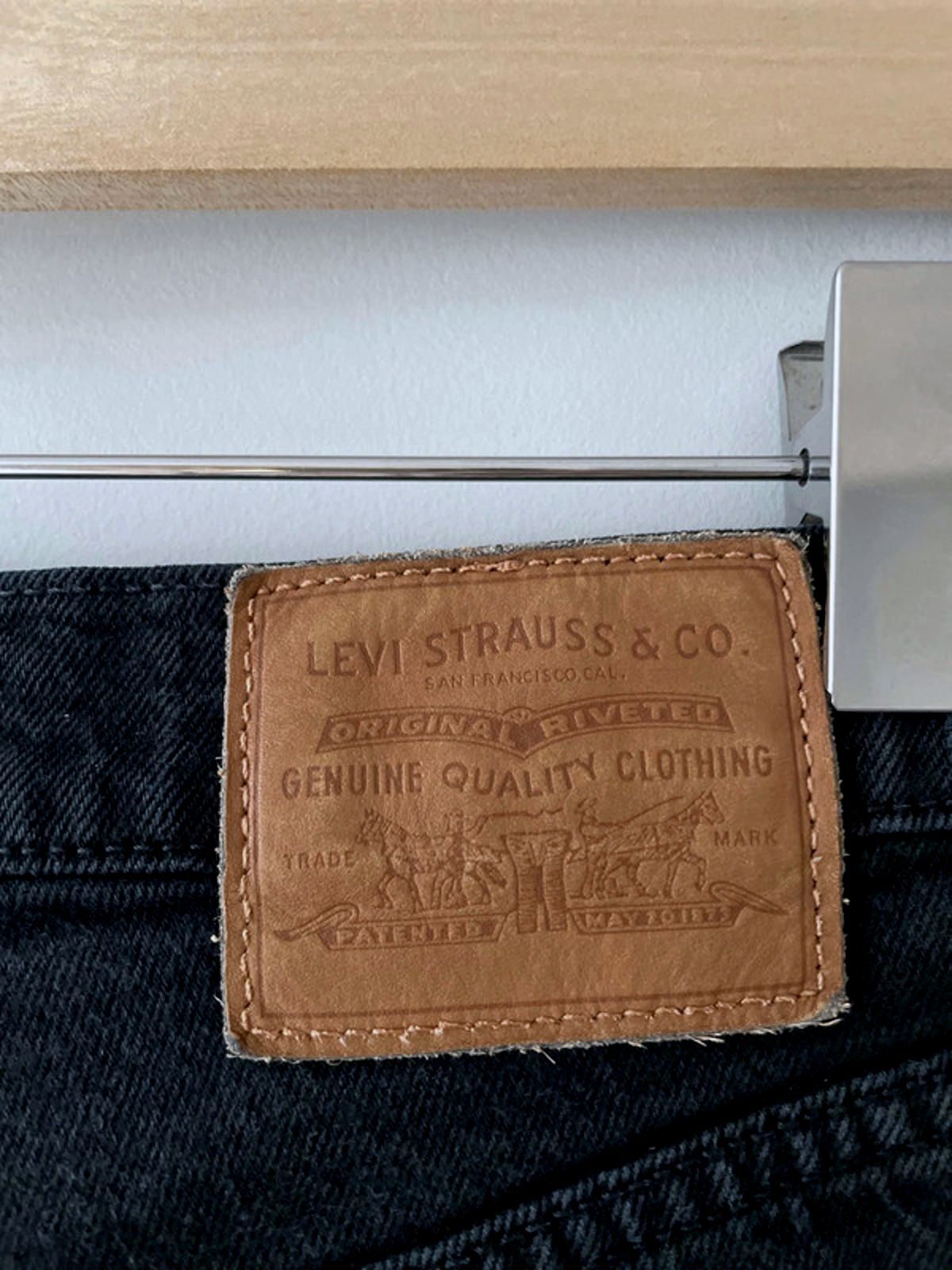 Women’s Levi’s High Waisted Ribcage Straight Fit Jeans In Black - W24/L27 - 2791