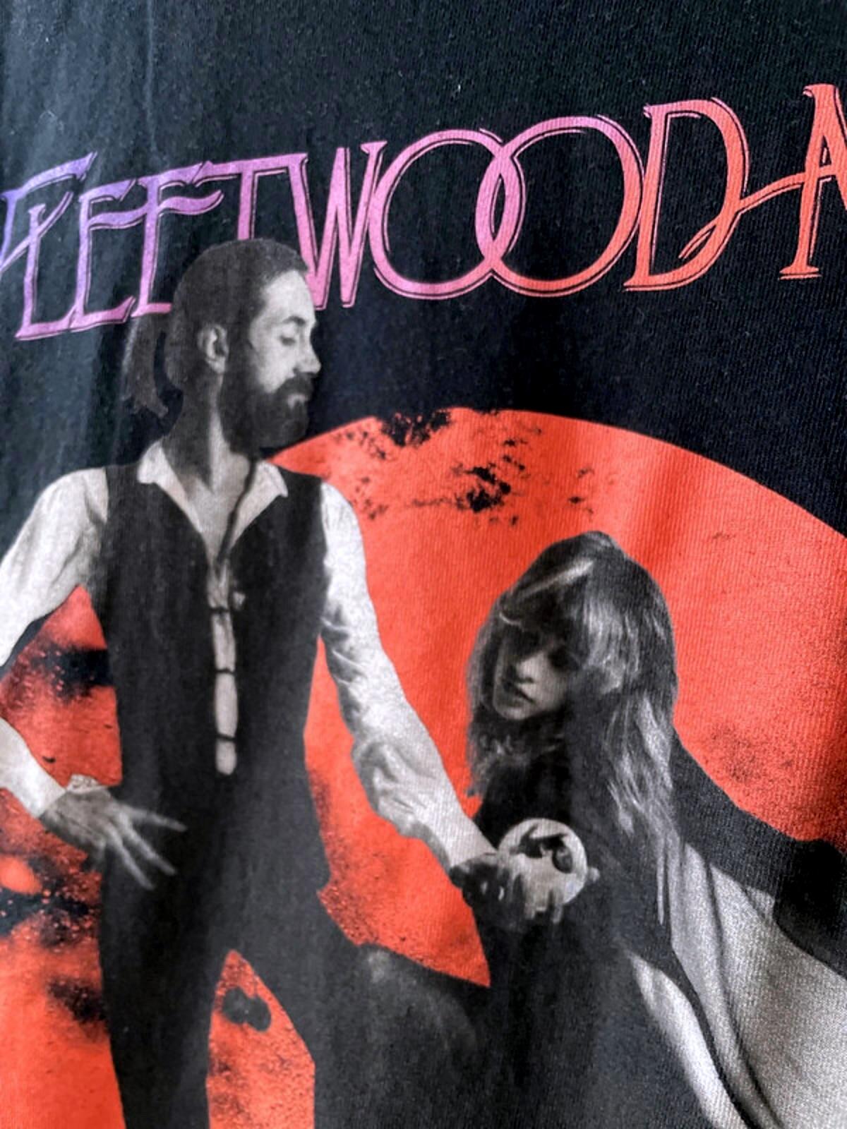 Women’s Vintage Fleetwood Mac Rumours Graphic T-shirt in Black - Small - 2725
