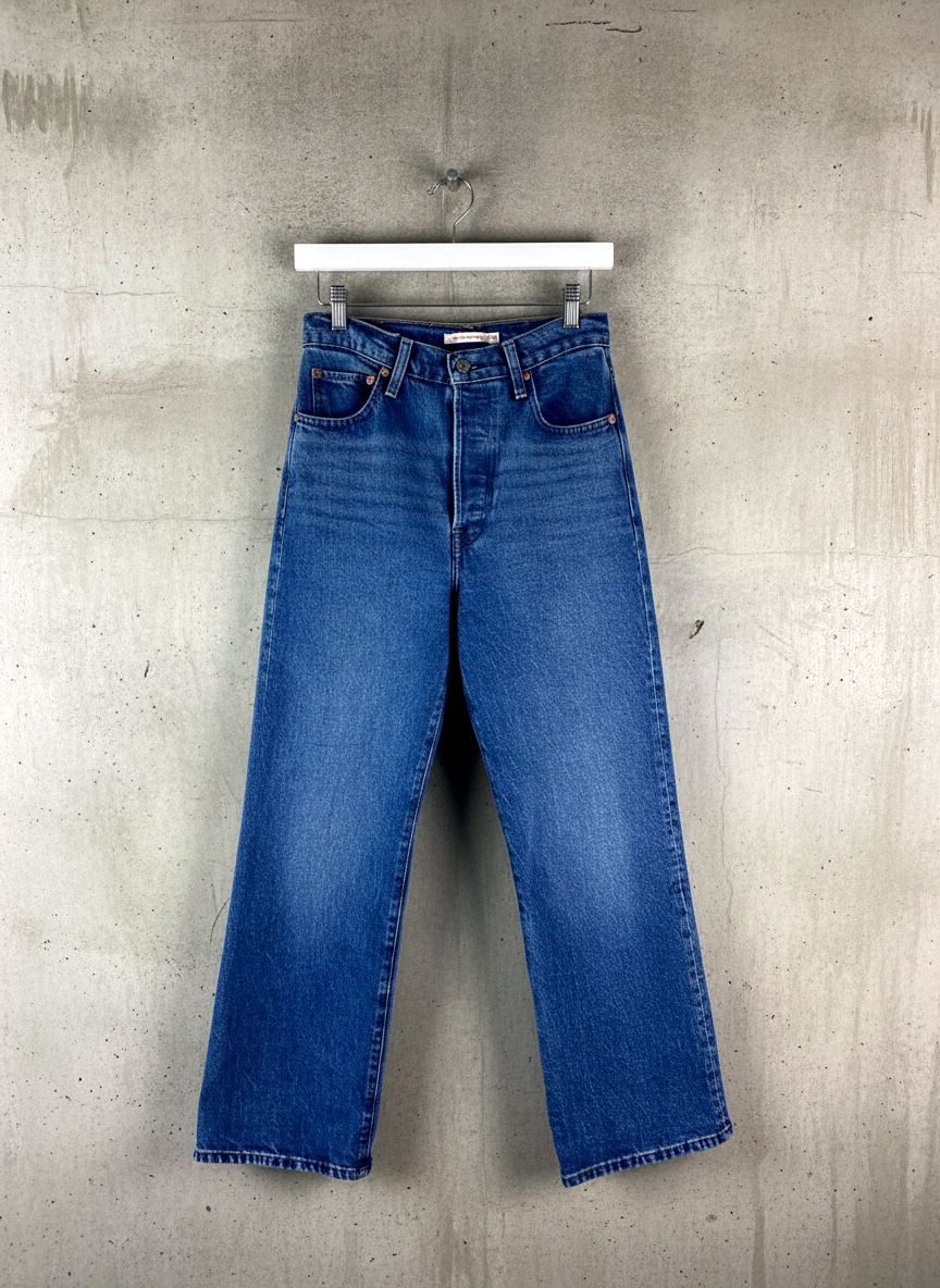 Women’s Levi’s Ribcage High Waisted Crop Bootcut Fit In Navy - W26 / L27 -1311