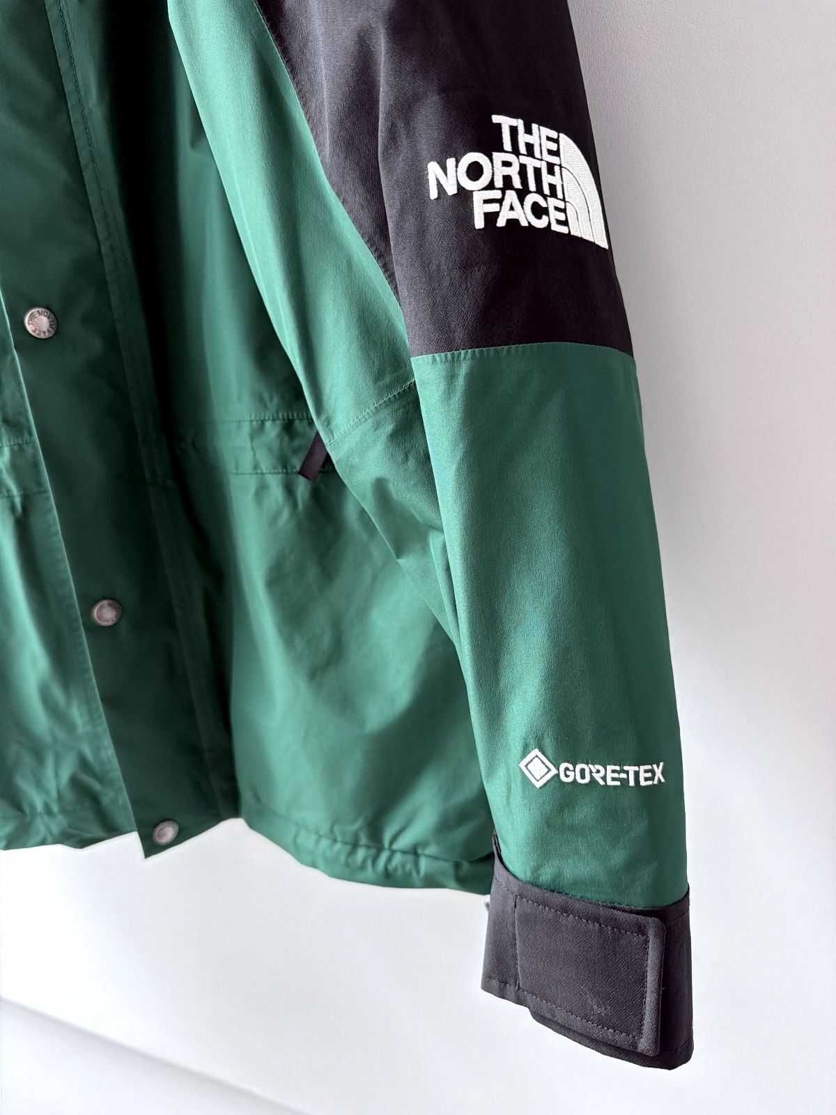 Men’s The North Face 1994 Retro Mountain Light GORETEX Jacket - Small - 3655