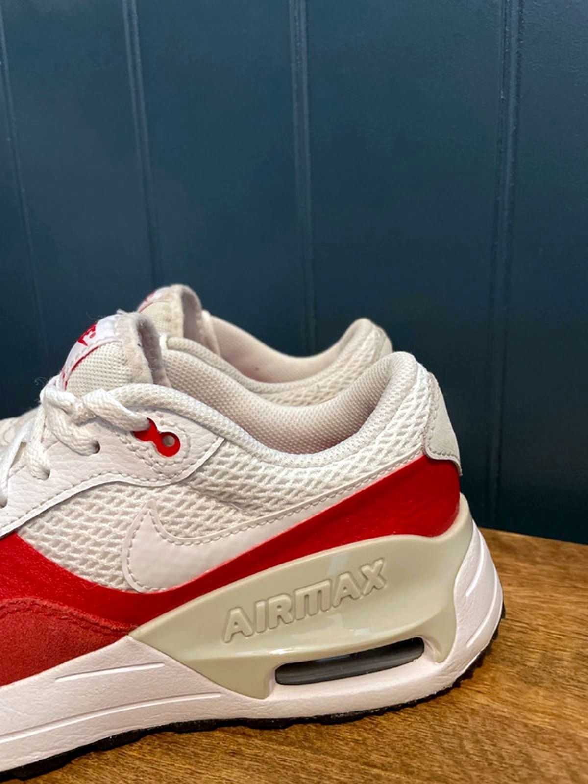 Women’s Nike Air Max SYSTM Trainers In White/University Red - UK 4.5 - 2606