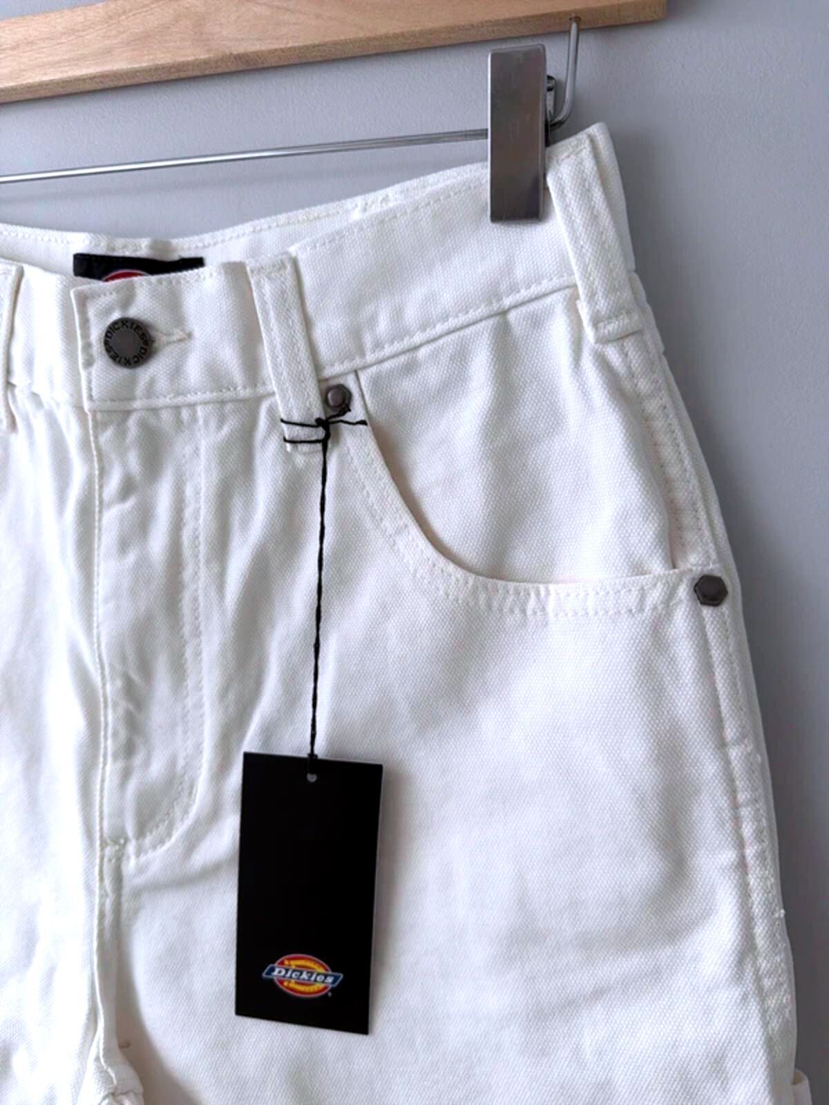 Women’s Dickies Duck Baggy Fit Cargo Shorts In Off White - W28 - 3373