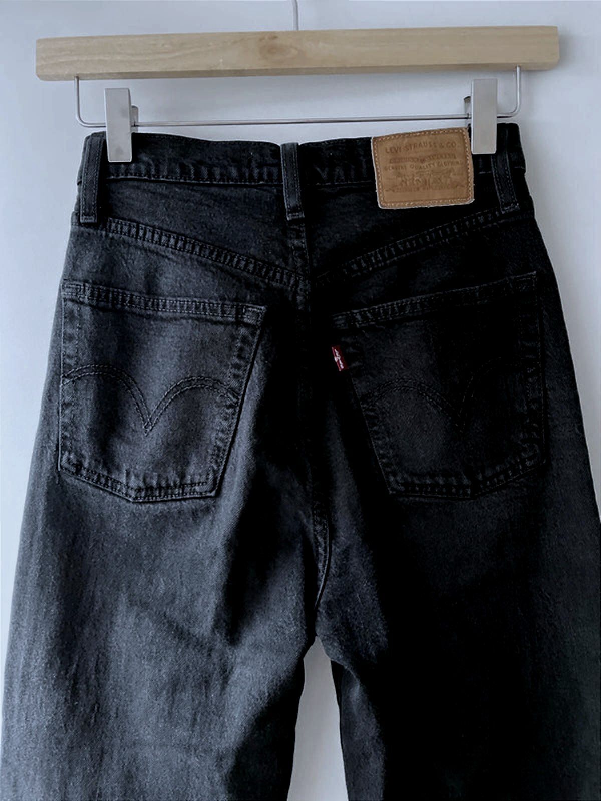 Women’s Levi’s High Waisted Ribcage Straight Fit Jeans In Black - W24/L27 - 2791
