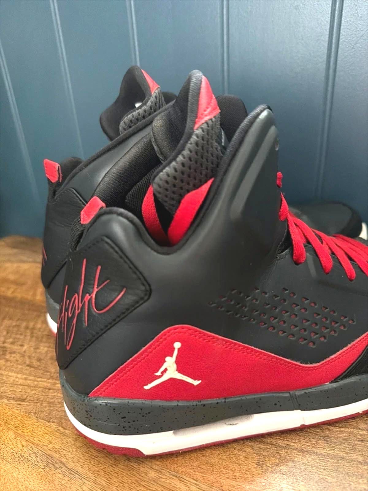 Men’s Nike Air Jordan SC-3 Basketball Trainers In Black/Red - Uk9 - 3293